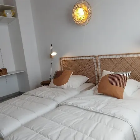 Maison Rénovée Saint-denis, Proche Océan, Jardin, Parking - Fr-1-778-43