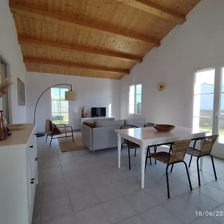 Casa vacanze Maison Rénovée Saint-denis, Proche Océan, Jardin, Parking - Fr-1-778-43